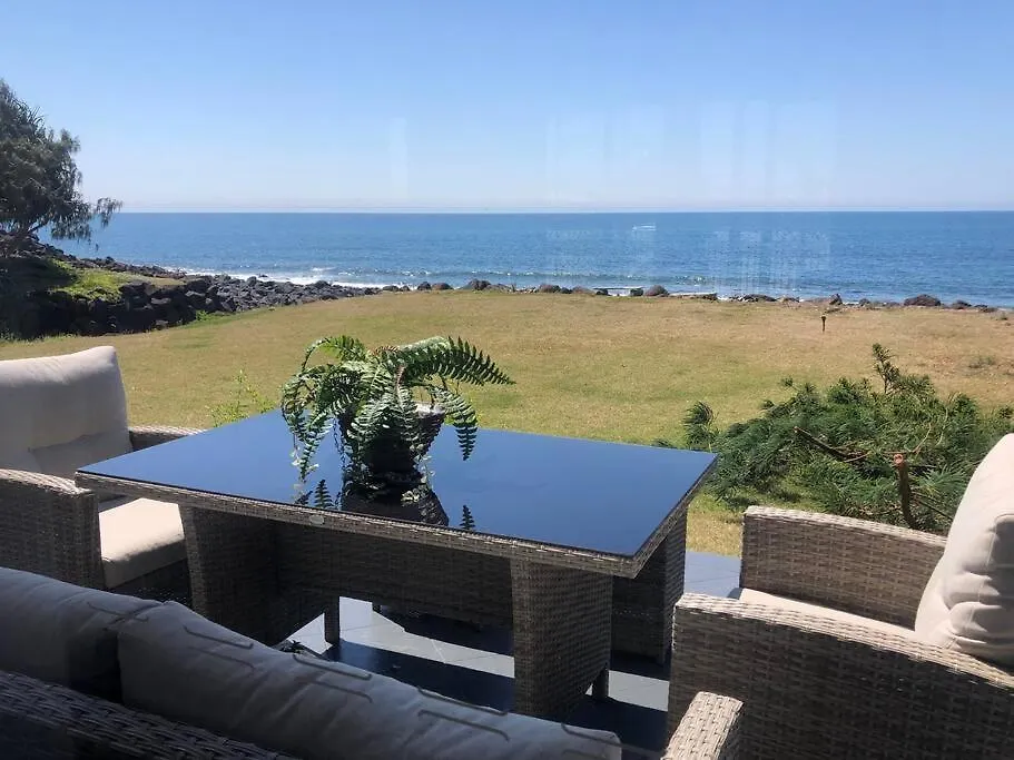 ברגרה Pet & Family Friendly Ocean Front Beach Cottage 0*,