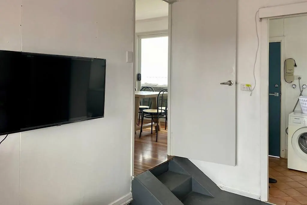 Pet & Family Friendly Ocean Front Beach Cottage Bargara Holiday home