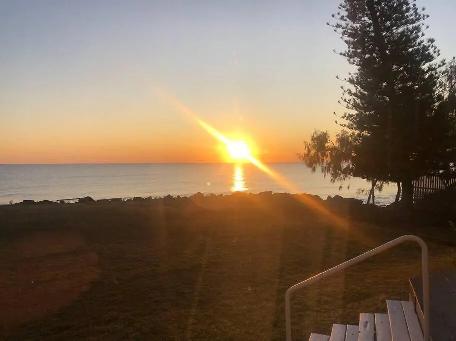 Pet & Family Friendly Ocean Front Beach Cottage Bargara